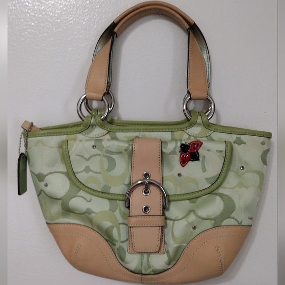 Coach limited edition lady bug hobo bag - Picture 2 of 13